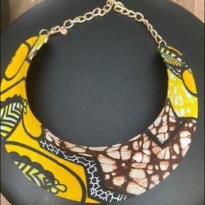 Absolutely beautiful necklace